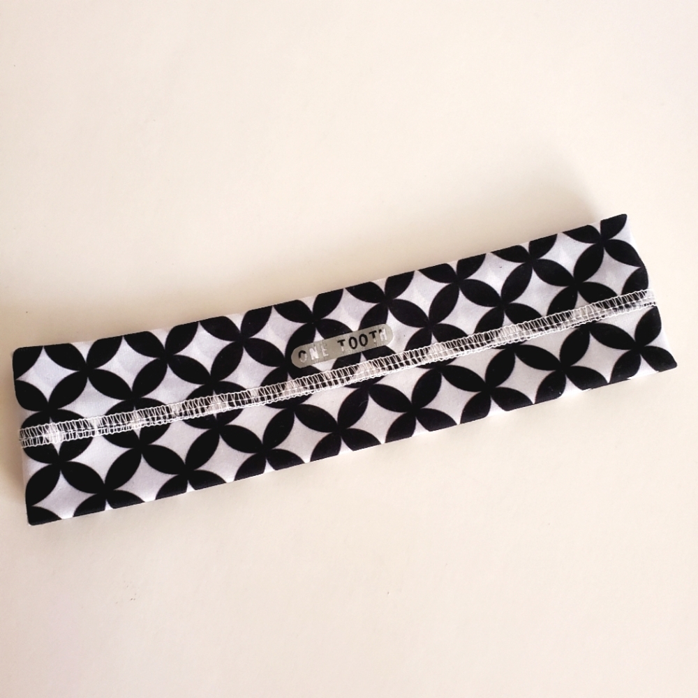 One Tooth - sport athletic headband black and white pattern